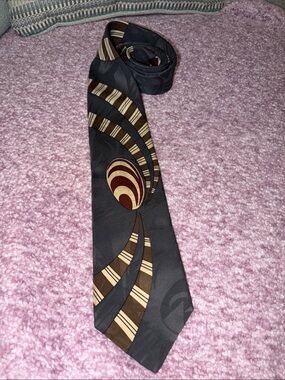 Italianissimo Tie with Brown and Cream Curved Stripe Abstract Design